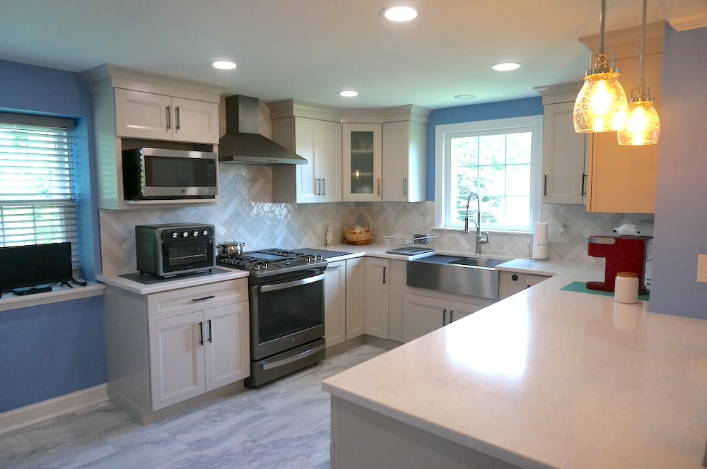 Edgehill_kitchen_after_DSC00005