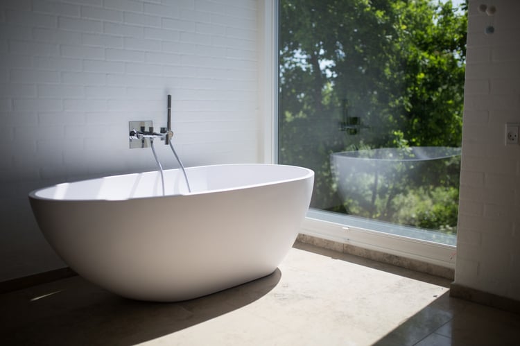 ultra modern bathroom design - free standing tub