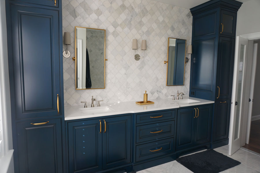 Nagel-bathroom-Brass-and-Navy.jpg