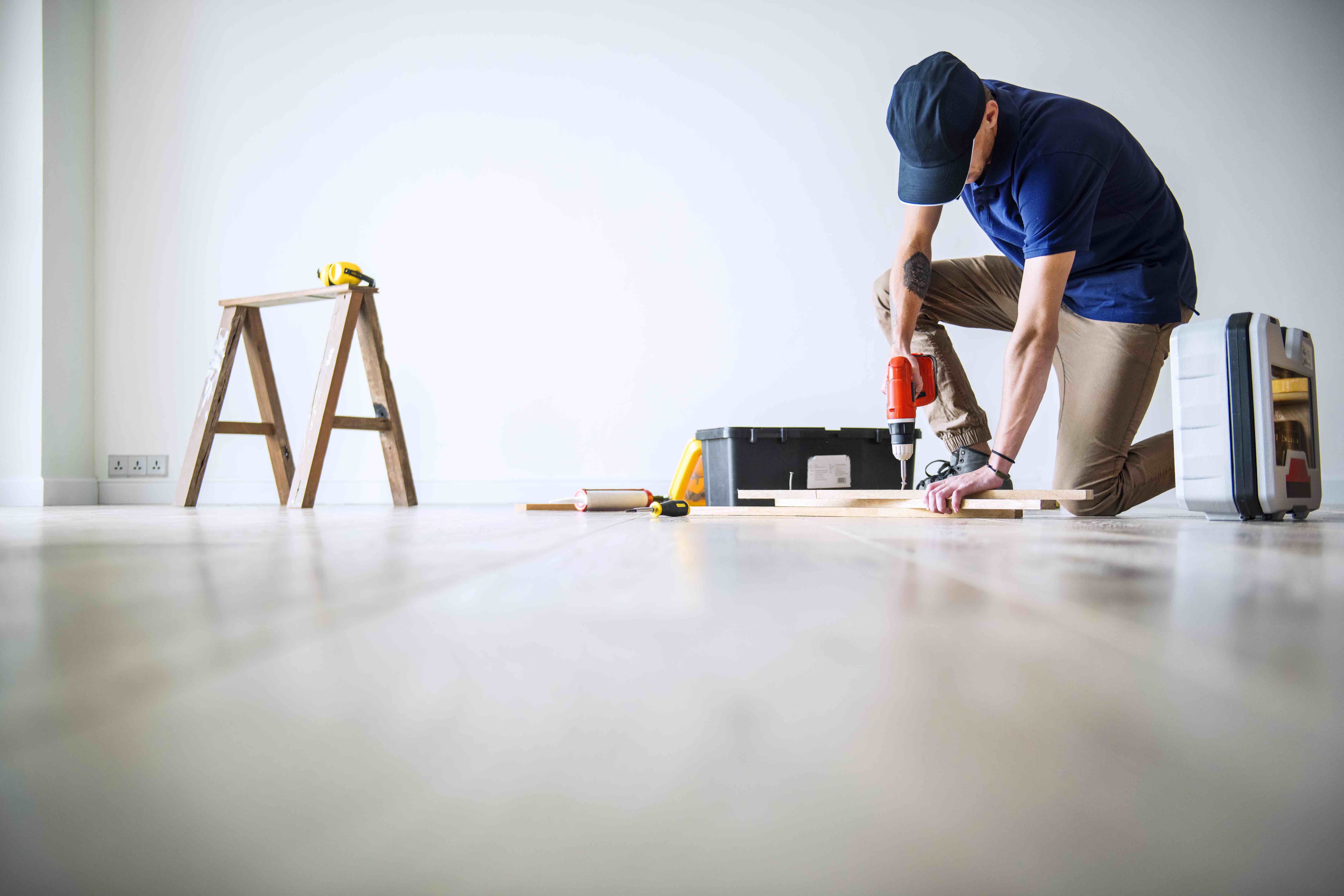 When to DIY and When to Hire a Bucks County Contractor